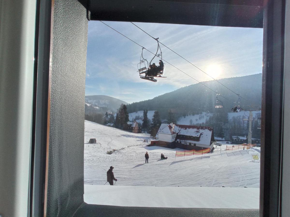 Ski Apartmany Nymburska Chata Пец-под-Снєжкоу Екстер'єр фото